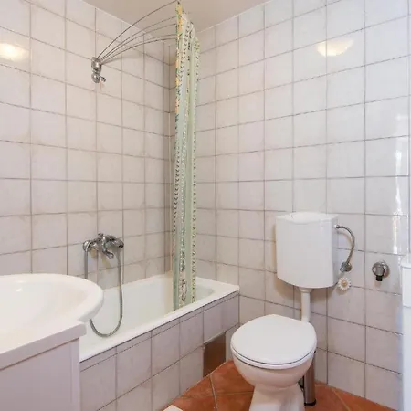 Ferienhaus Fuer 6 Personen Ca 100 Qm In Perna, Dalmatien Sueddalmatien * Korčula