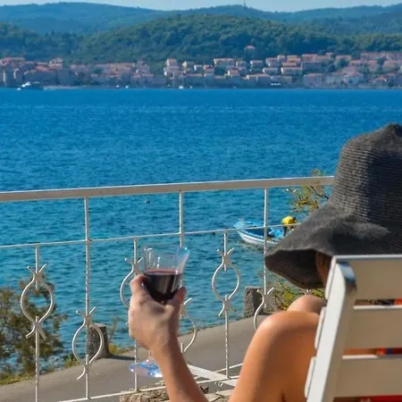Ferienhaus Fuer 6 Personen Ca 100 Qm In Perna, Dalmatien Sueddalmatien Korčula