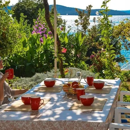 Ferienhaus Fuer 6 Personen Ca 100 Qm In Perna, Dalmatien Sueddalmatien *