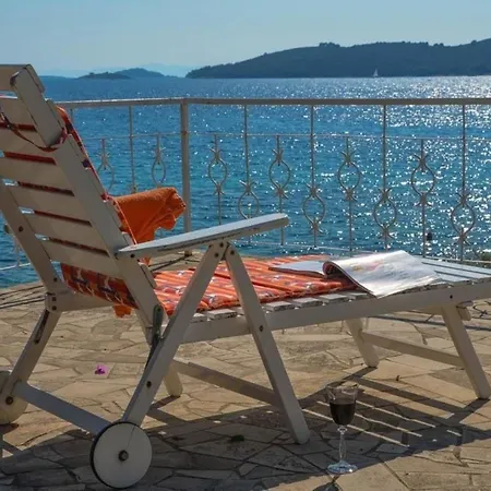 Ferienhaus Fuer 6 Personen Ca 100 Qm In Perna, Dalmatien Sueddalmatien *